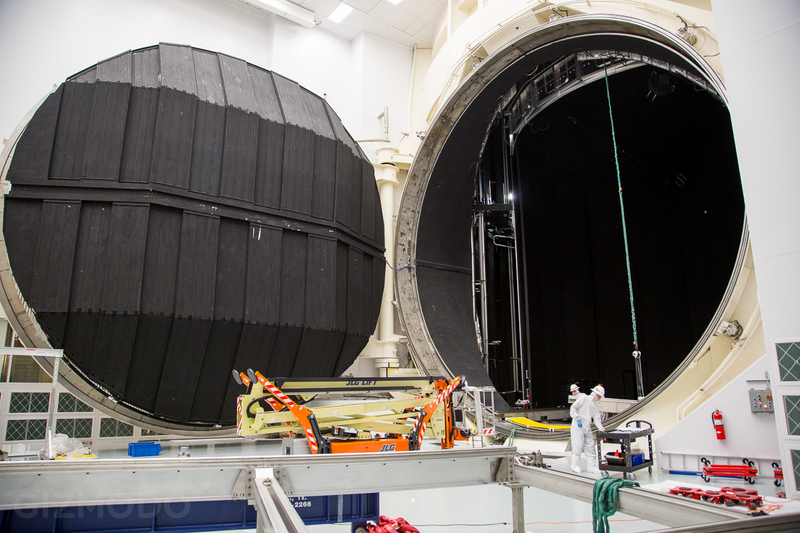 Illustration for article titled Inside the Chamber Where NASA Recreates Space on Earth